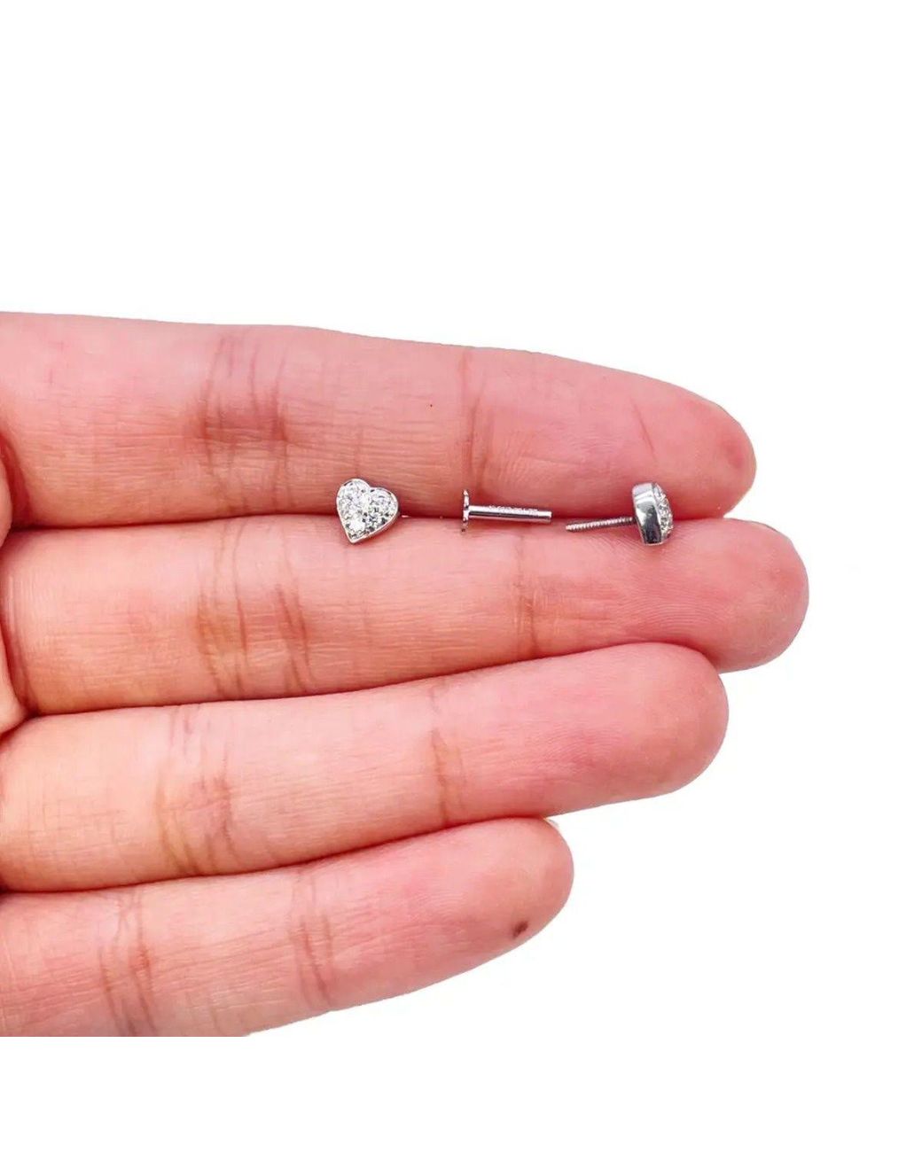Raina Jewels Metallic 18Ct Round Diamond Heart Shape Stud Earrings 0.14Ct