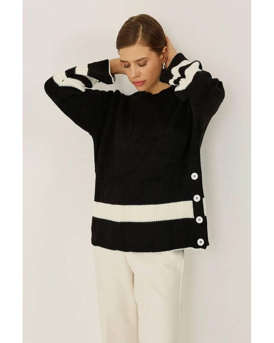 Hiccup Black Relaxed Fit Knitted Sweater