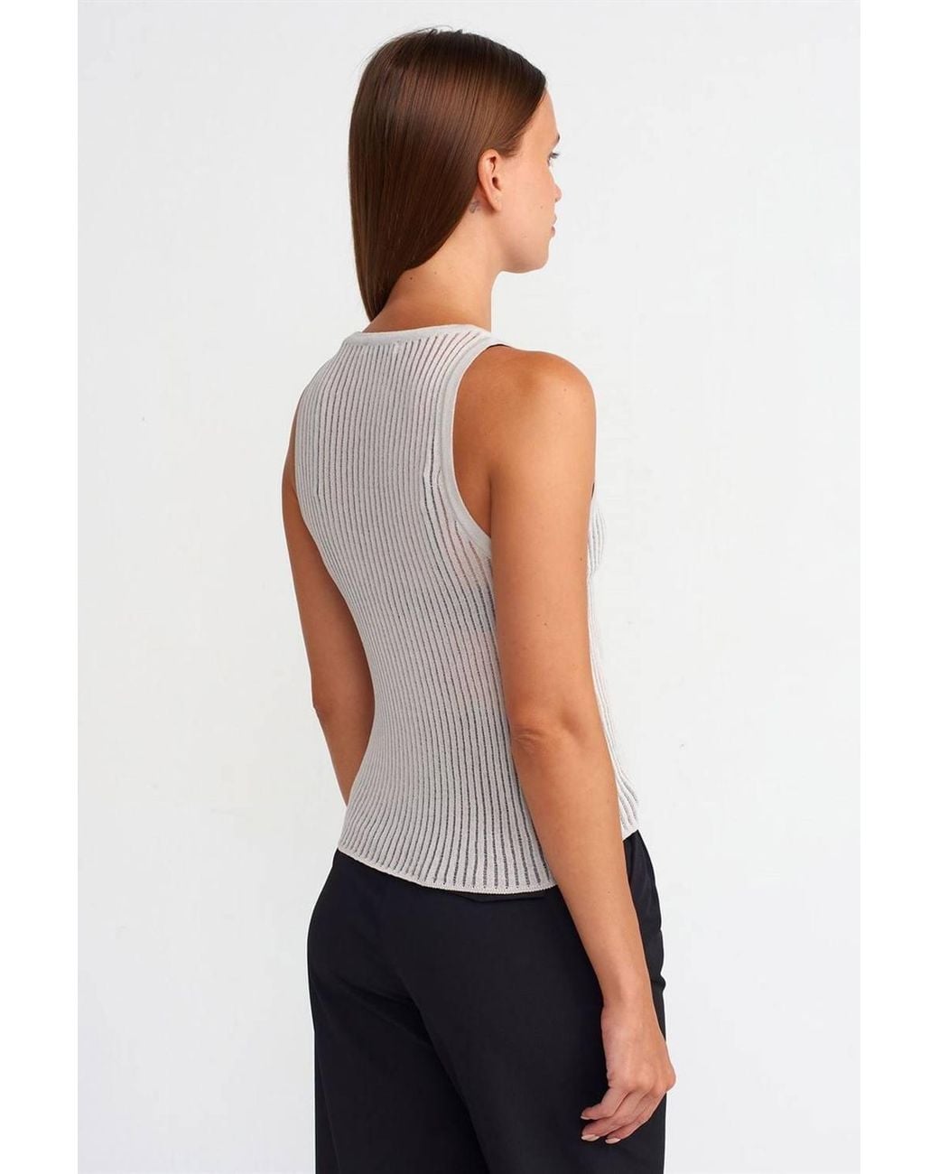 Dilvin White Ribbed Sleeveless Knit Blouse