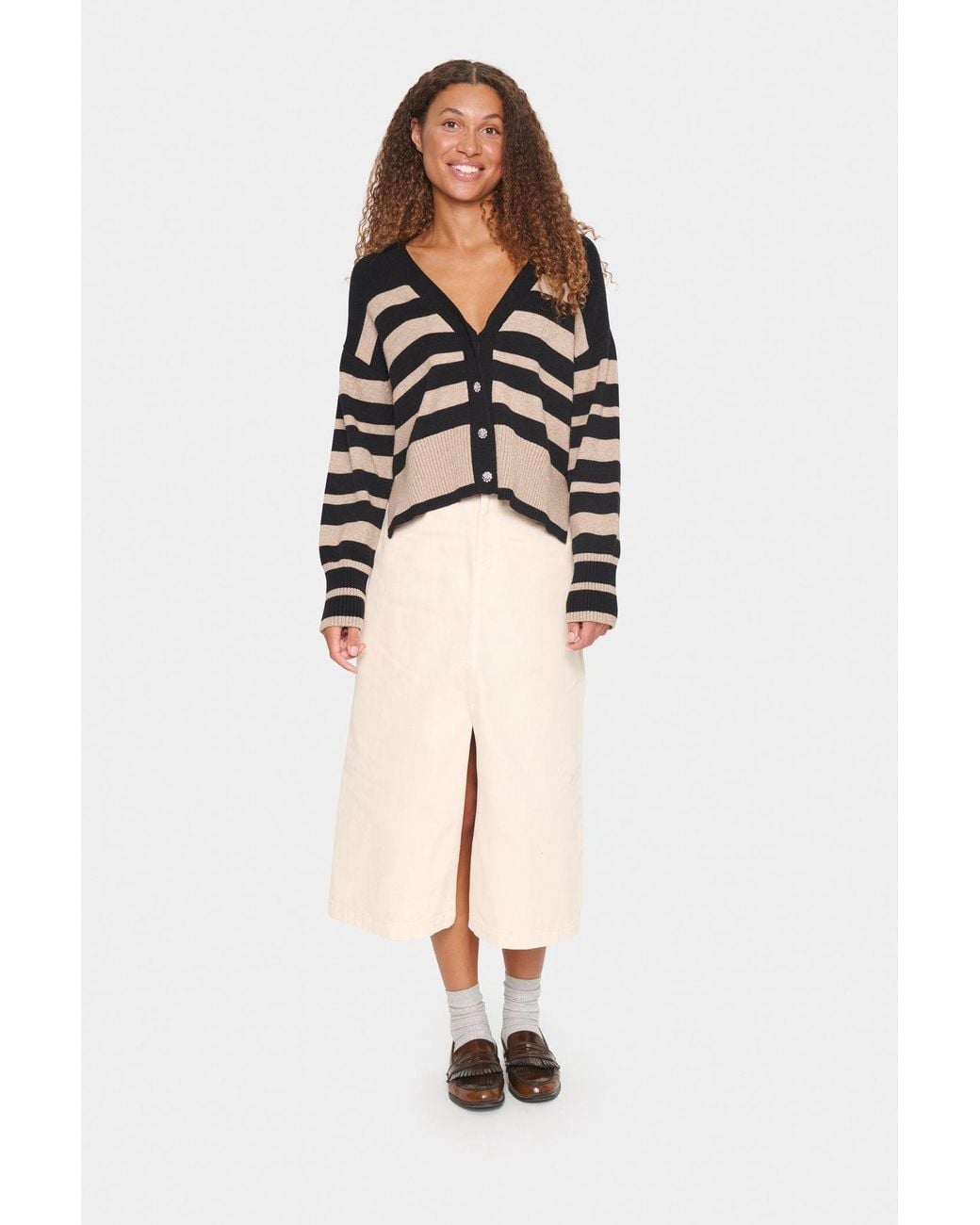 Saint Tropez Black Inettesz V-Neck Buttons Cropped Cardigan