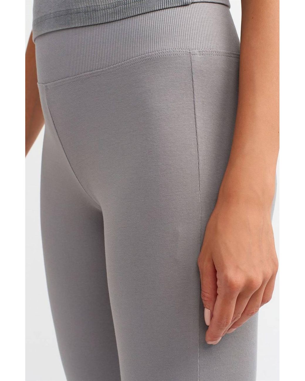 Dilvin White High-Waist Ribbed Flare Pants