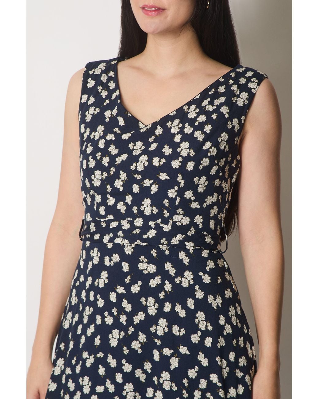 Solo Blue Floral Print V-Neck Fit & Flare Dress