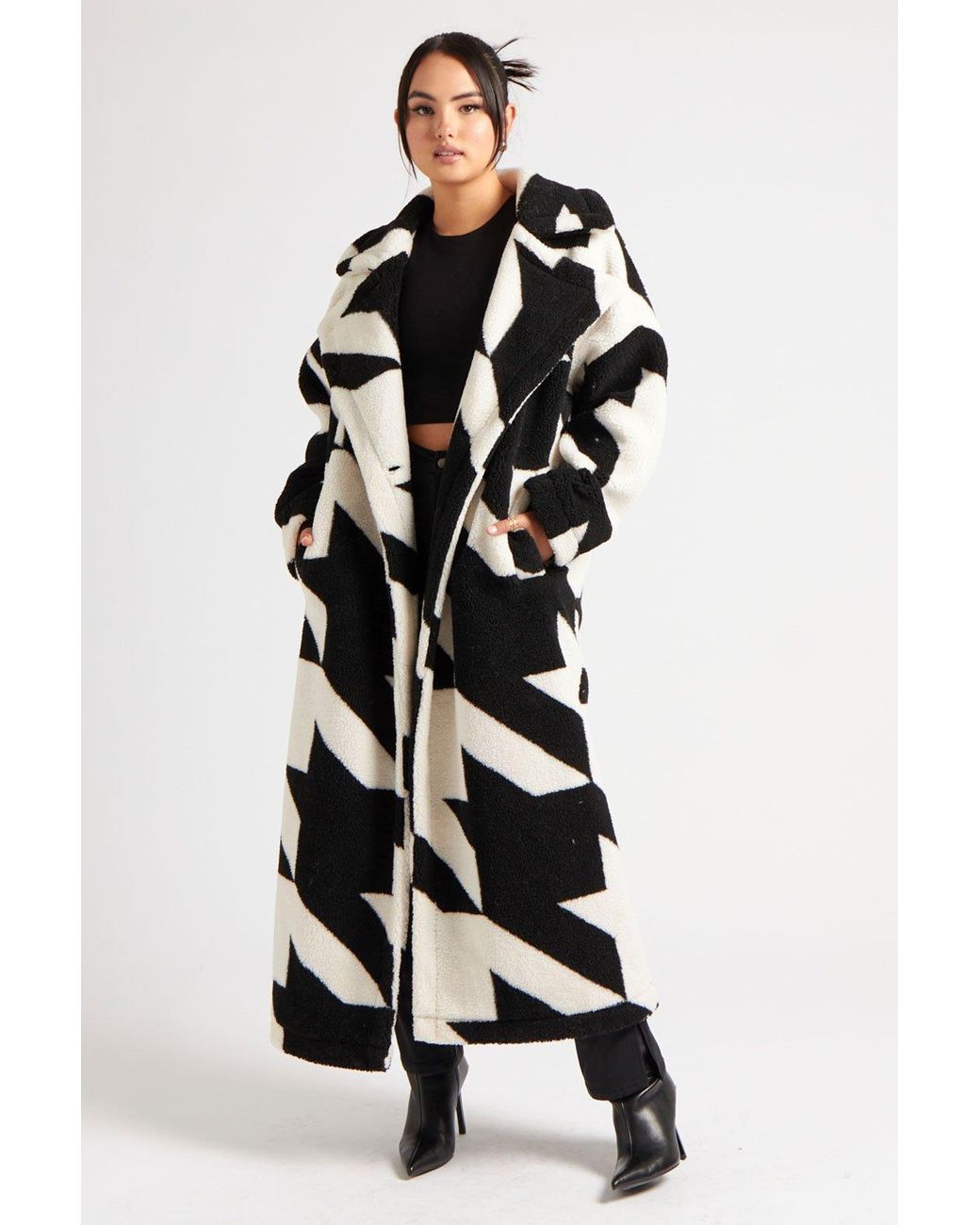 Urban Bliss Dogtooth Borg Coat in White Lyst UK