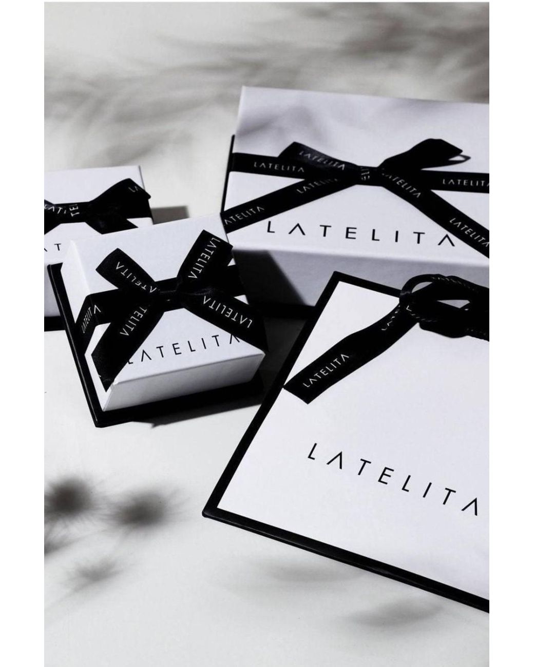 Latelita London White Heart Mother Of Pearl Necklace