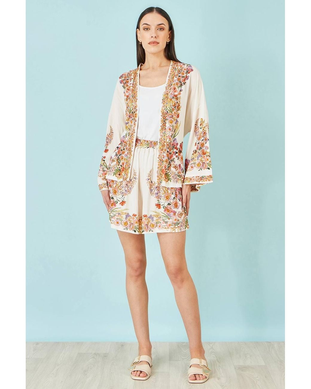 Yumi' Blue Viscose Floral Border Kimono With Tie Belt