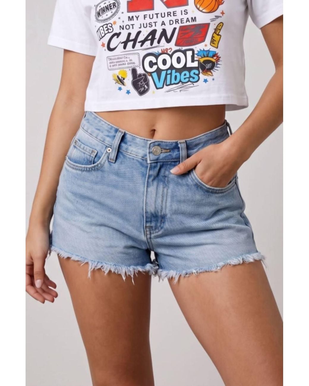 Stylewise White Cool Vibes Graphic Print Short Sleeve Crop Top