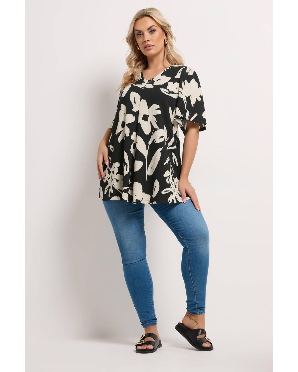 Yours Black Abstract Textured Pleat Front Top