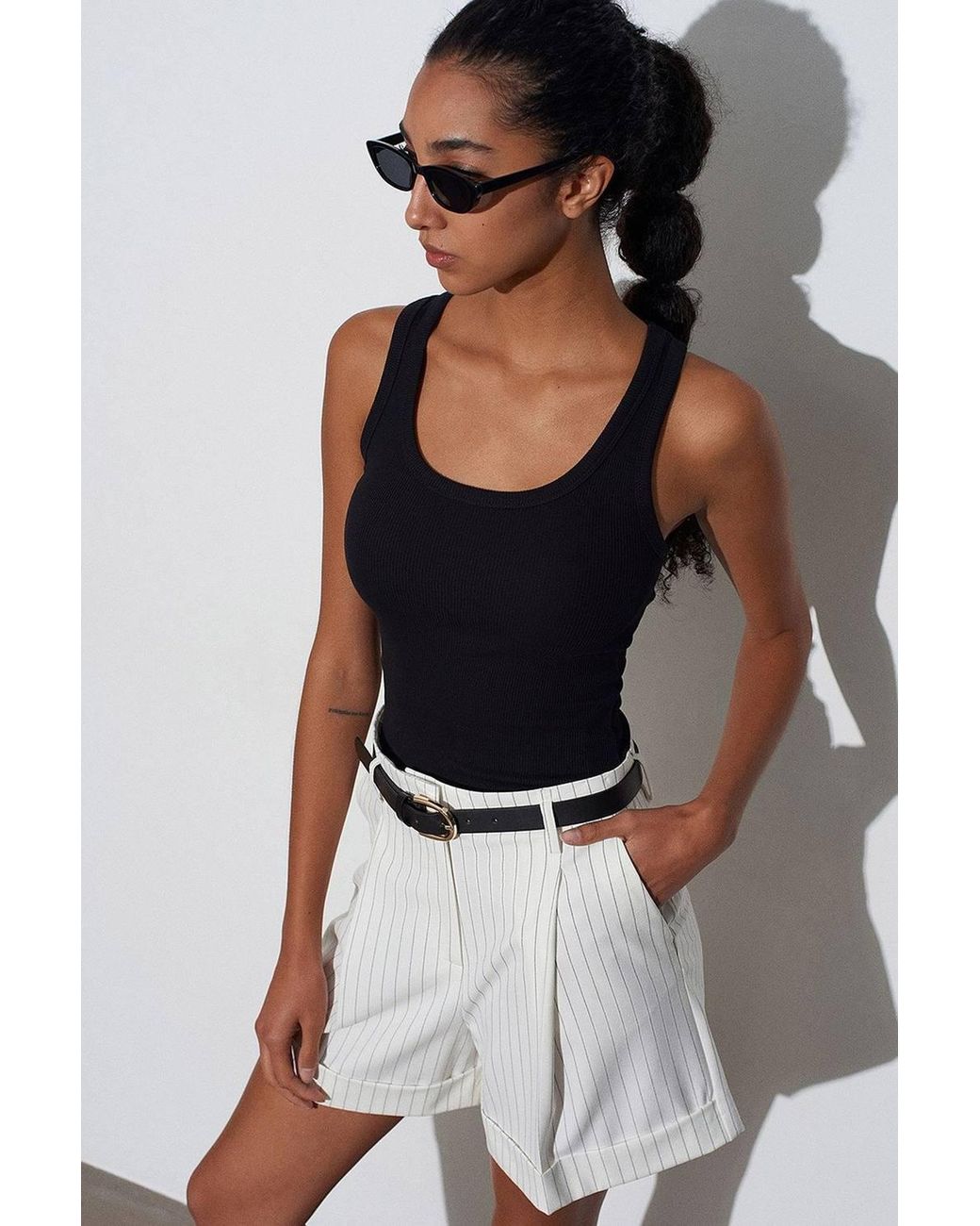 Dilvin White High-Waist Striped Crepe Tailored Shorts