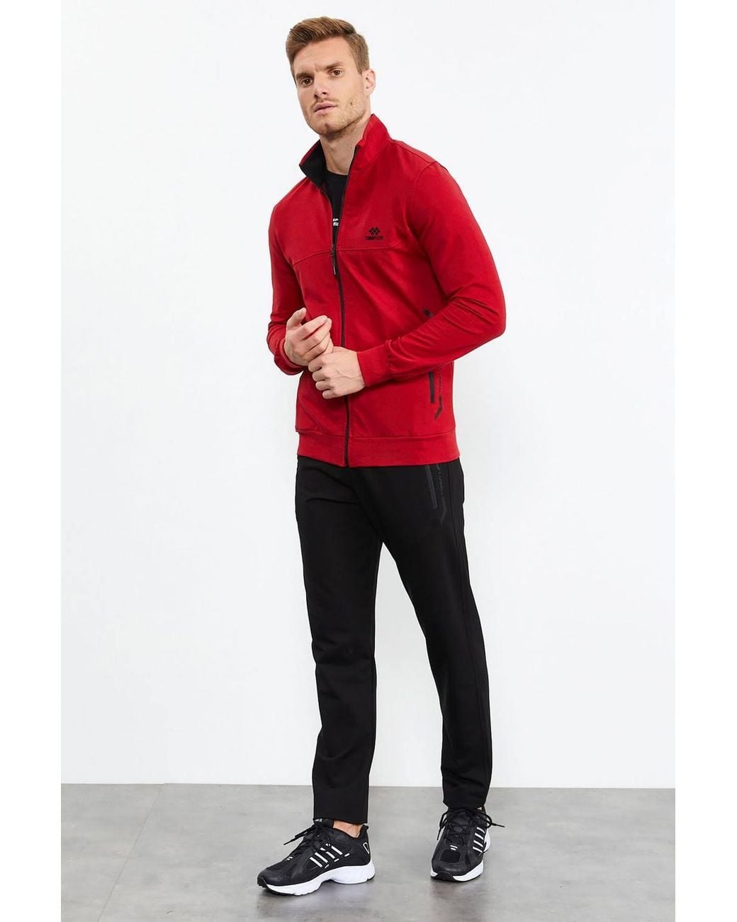 TOMMY LIFE Red Zip-Front Sweatshirt & Pants Set for men