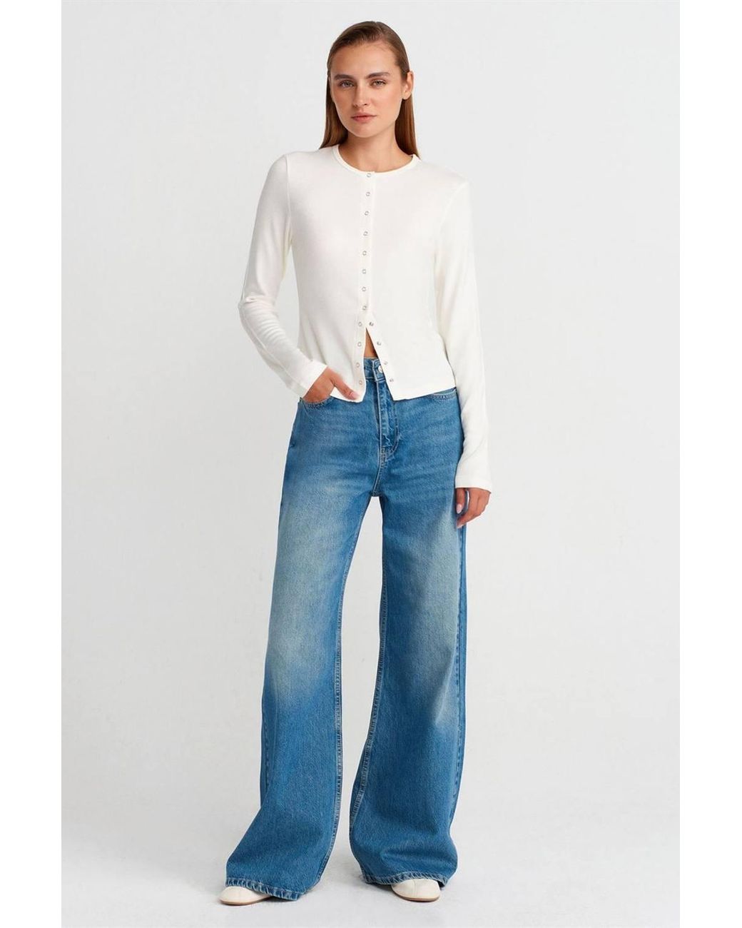 Dilvin White Ribbed Crew Neck Button Cardigan