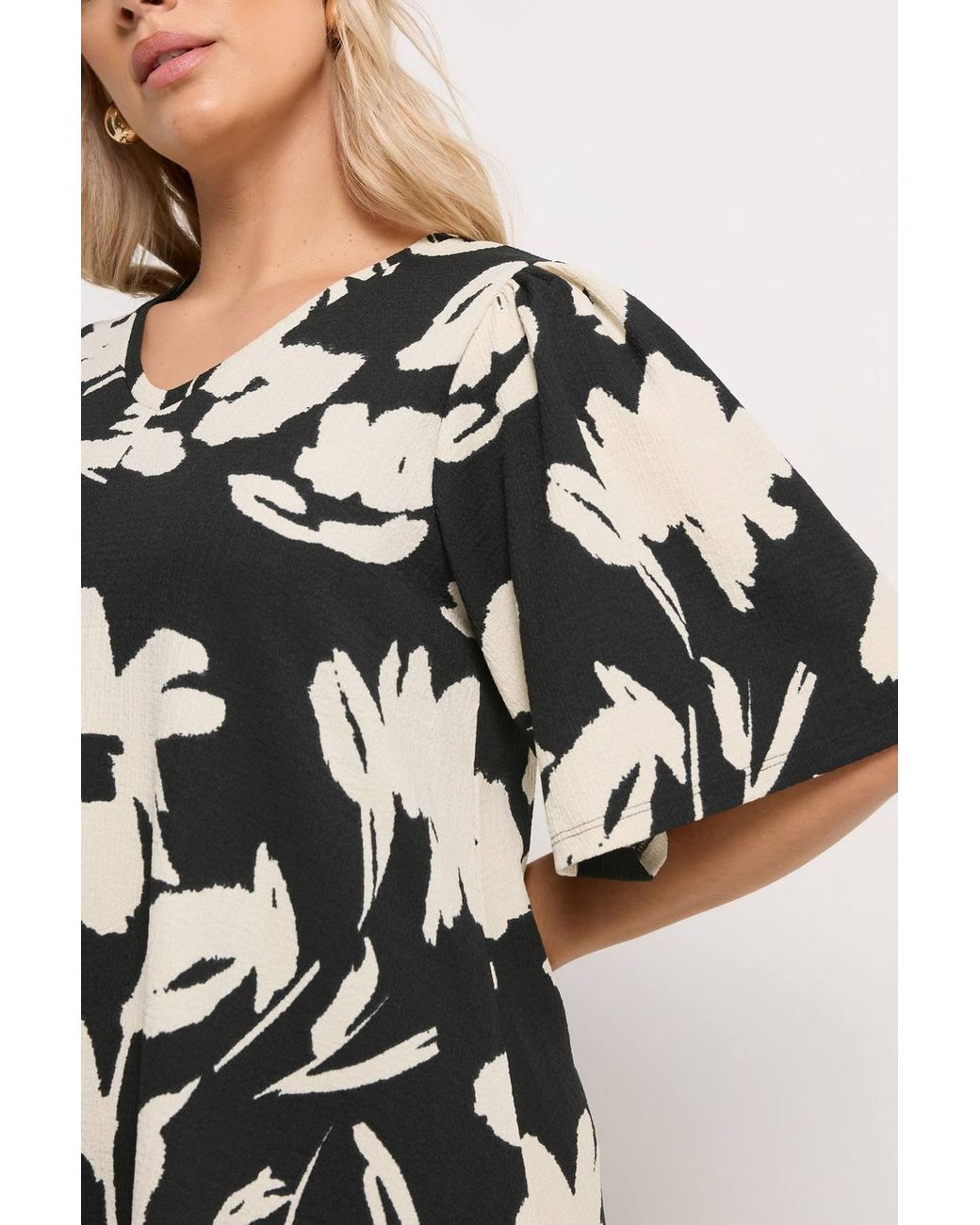 Yours Black Abstract Textured Pleat Front Top