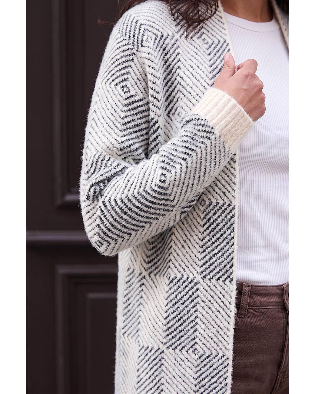 Roman White Soft Pattern Cardigan