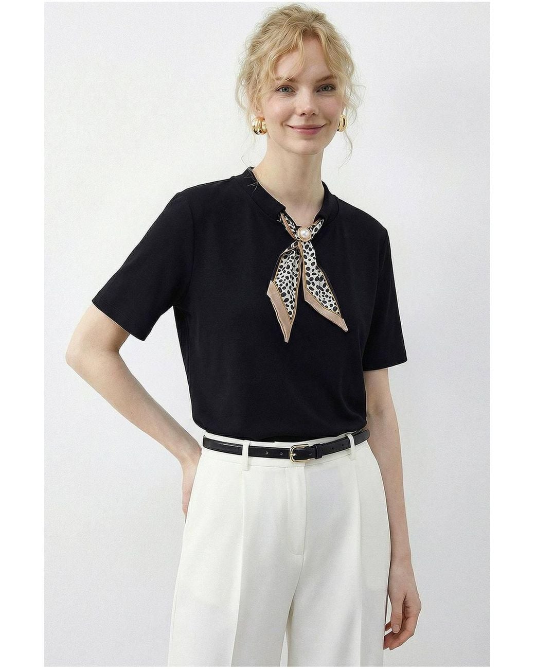 Bianco Lucci Black Basic Crew Neck T-Shirt With Accessory Detail