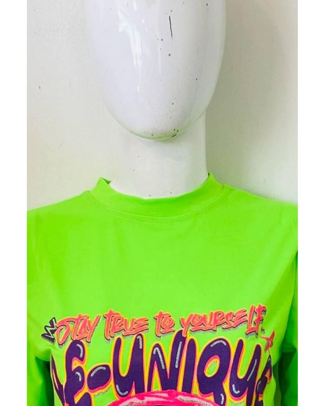 Stylewise Green Graphic Glitter Print