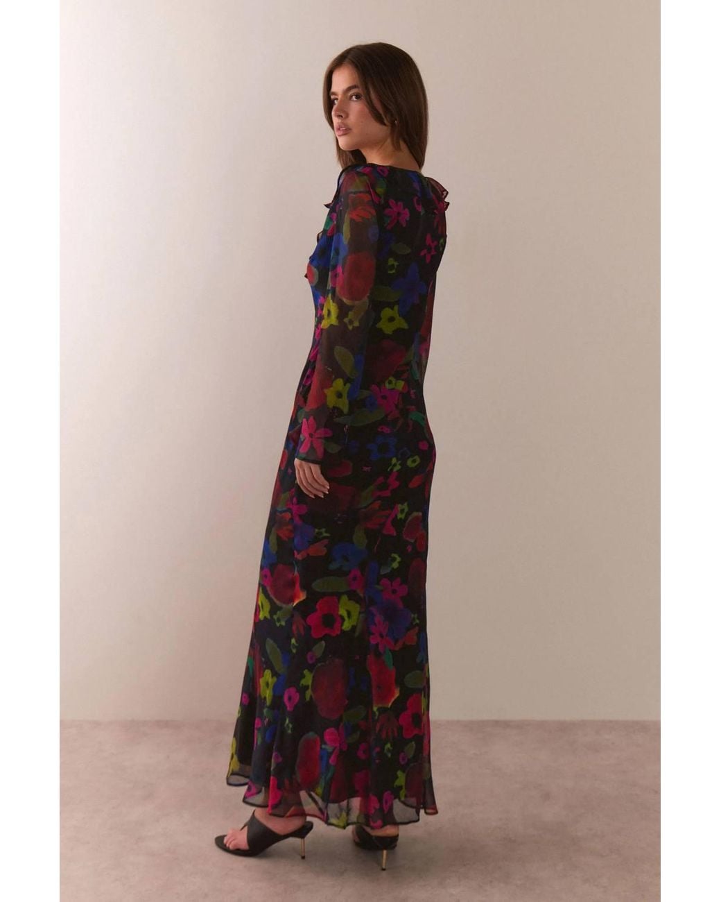 Warehouse Brown Petite Premium Dispersed Floral Maxi Dress