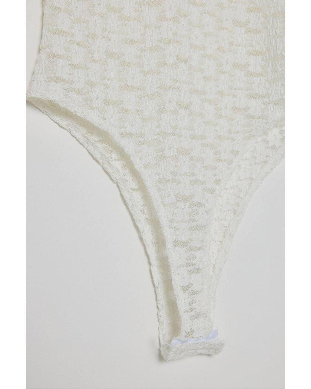 Bianco Lucci White Half Turtleneck Lace Blouse