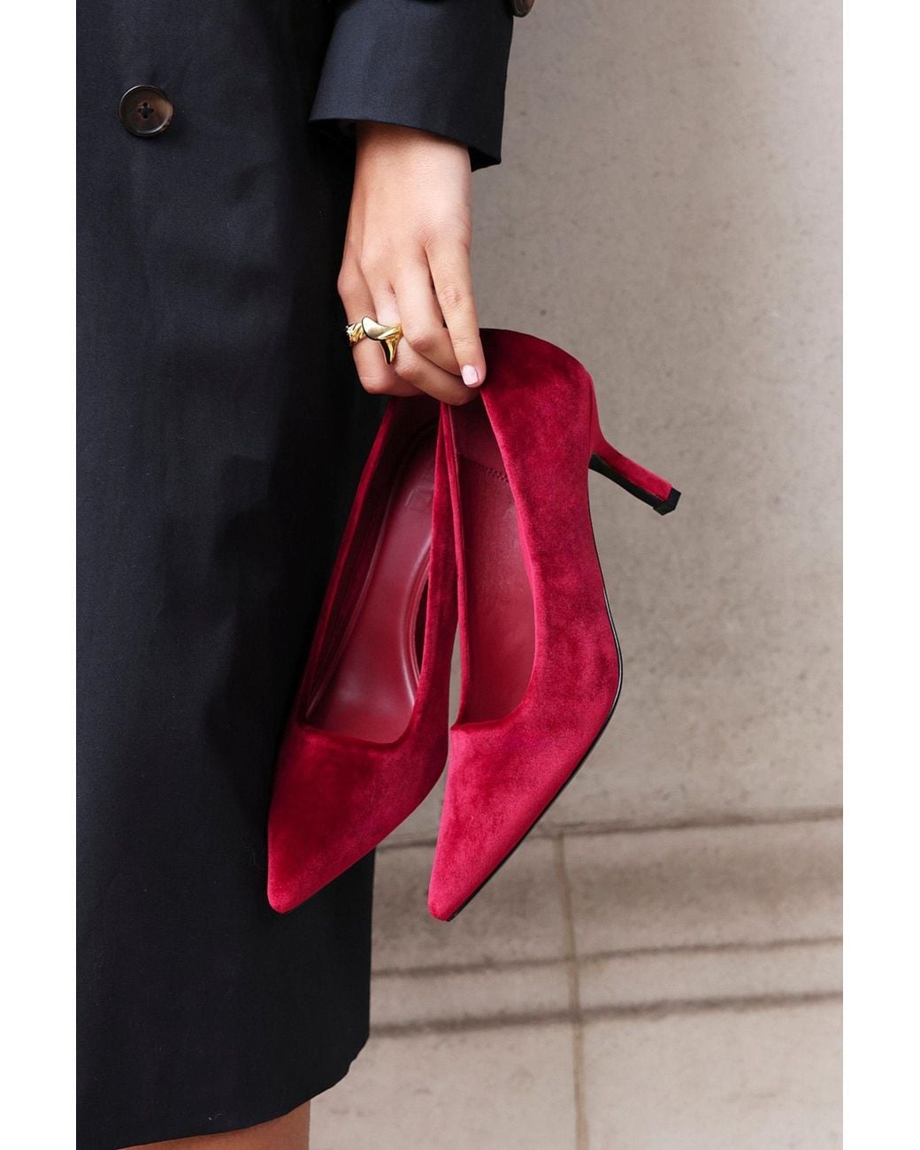 Linzi Red Kat Velvet Classic Court Heels
