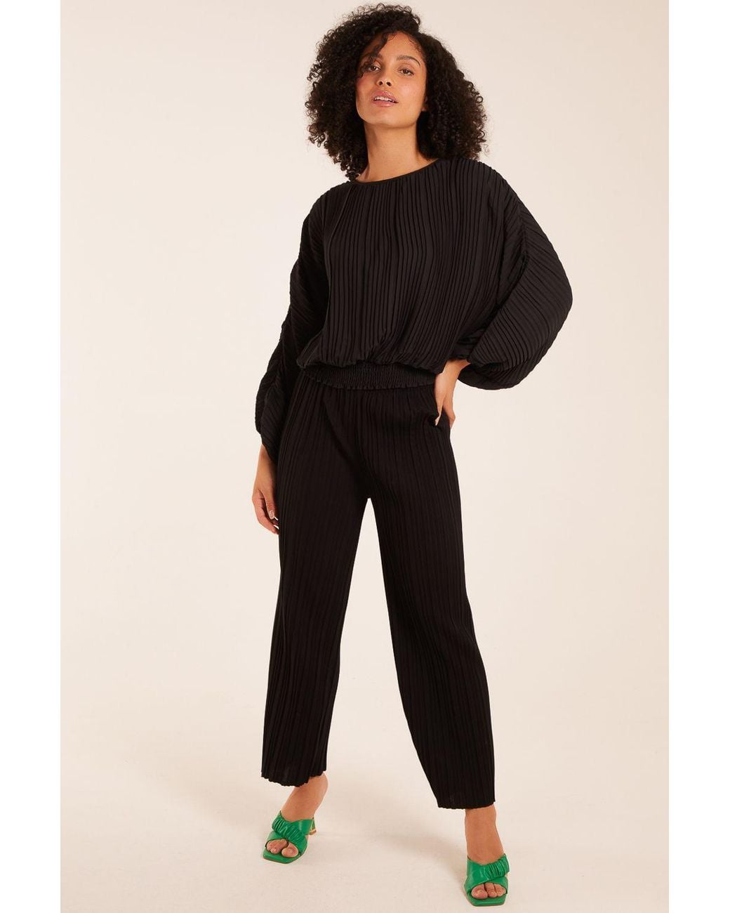 Blue Vanilla Black Long Sleeve Pleated Top