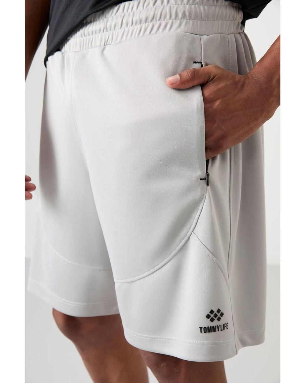 TOMMY LIFE White Solid Knit Sweat Shorts for men