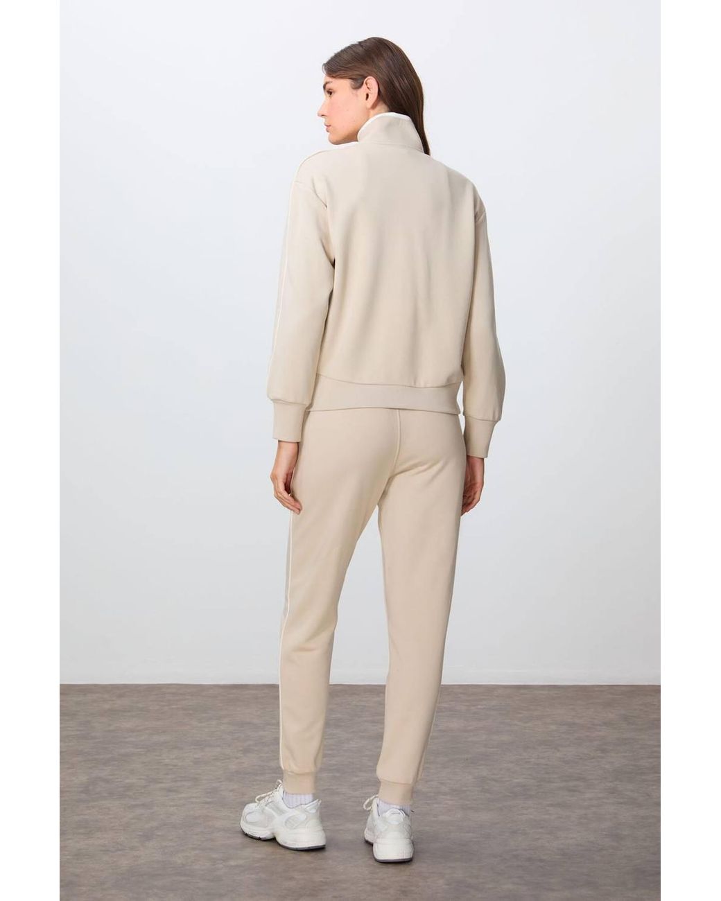 TOMMY LIFE Natural Oversized Zip-Collar Sweatshirt & Pants Set