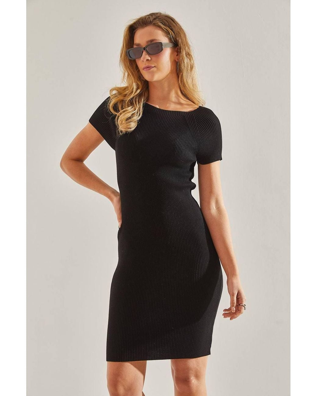 Bianco Lucci Black Slim Fit Crew Neck Midi Dress