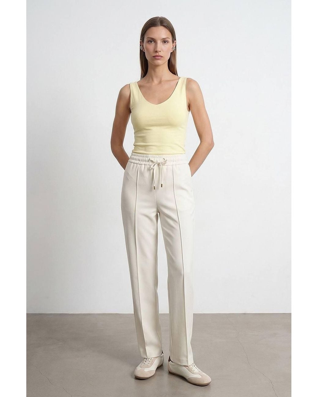Dilvin White Straight-Leg Crepe Trousers With Drawstring Waist