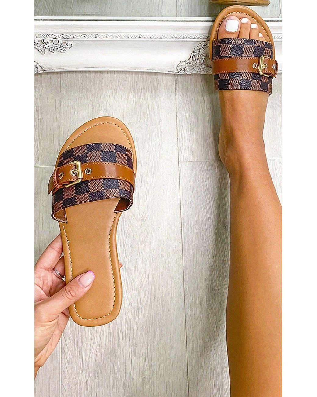 IKRUSH Black Ariah Open Toe Flat Sandals With Buckle Fastening