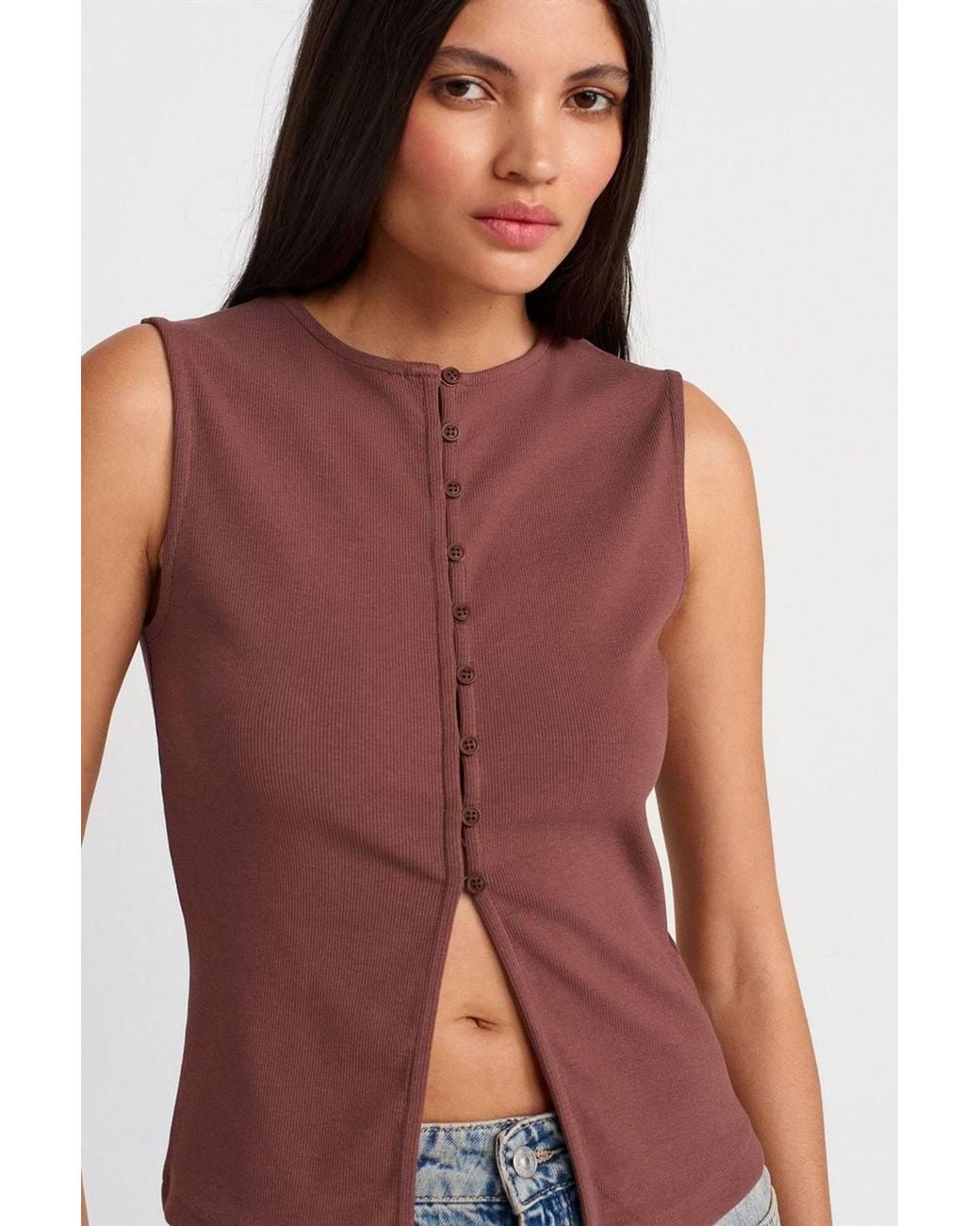 Dilvin Red Ribbed Sleeveless Button-Front Blouse