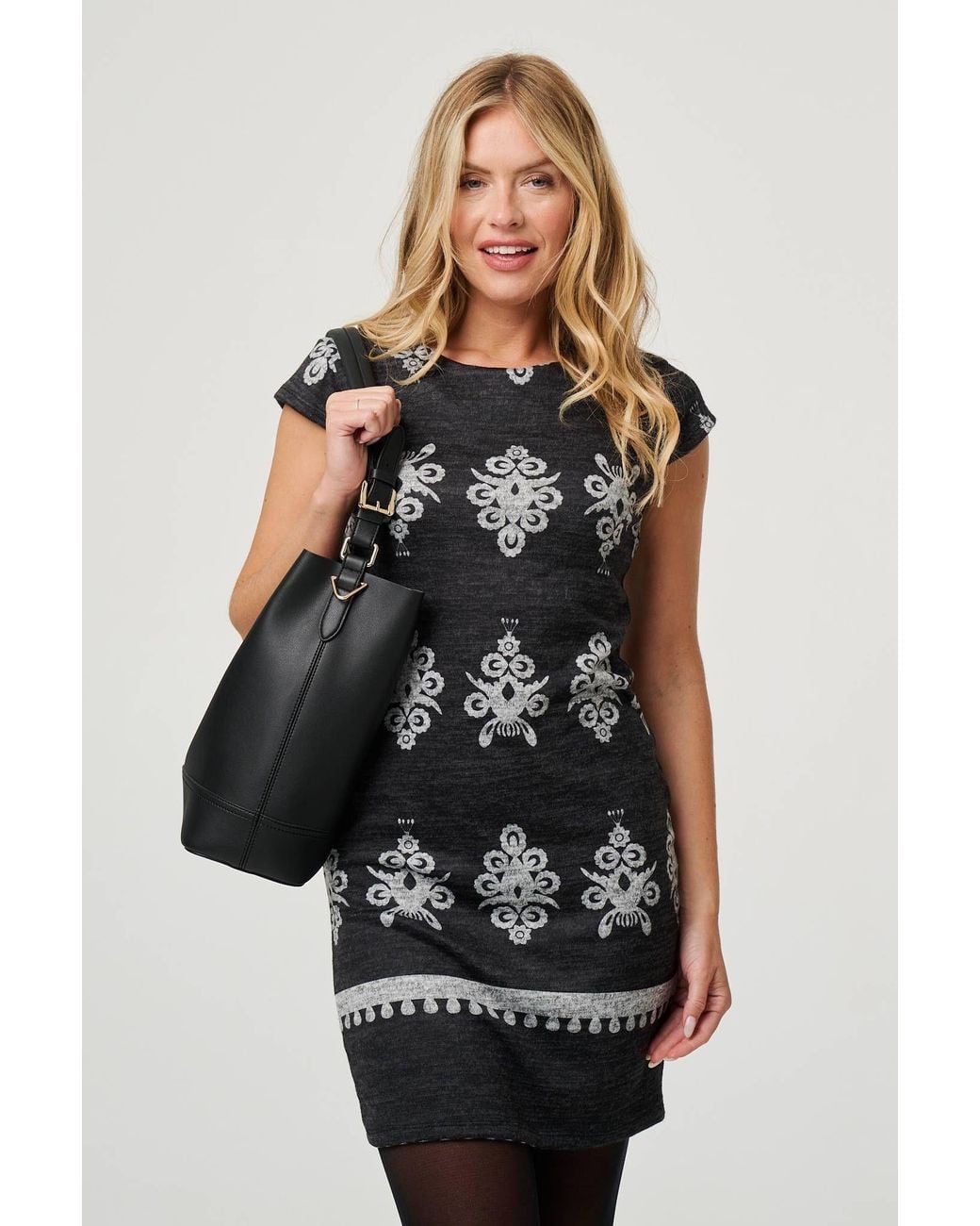 Izabel London Black Printed Cap Sleeve Slim Short Dress