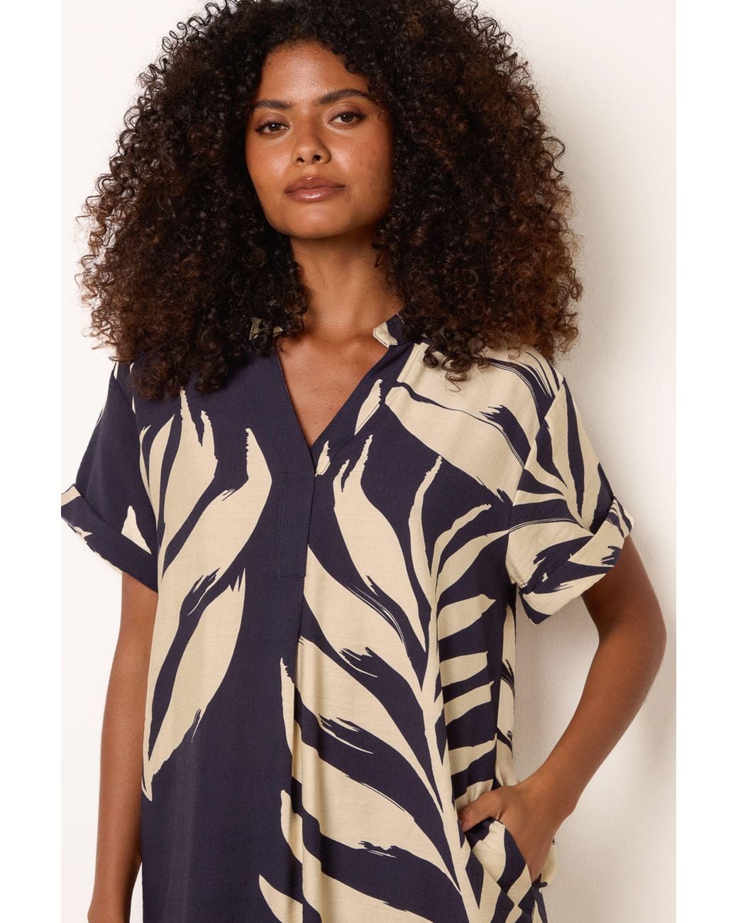 Blue Vanilla Blue Short Sleeve V-Neck Top