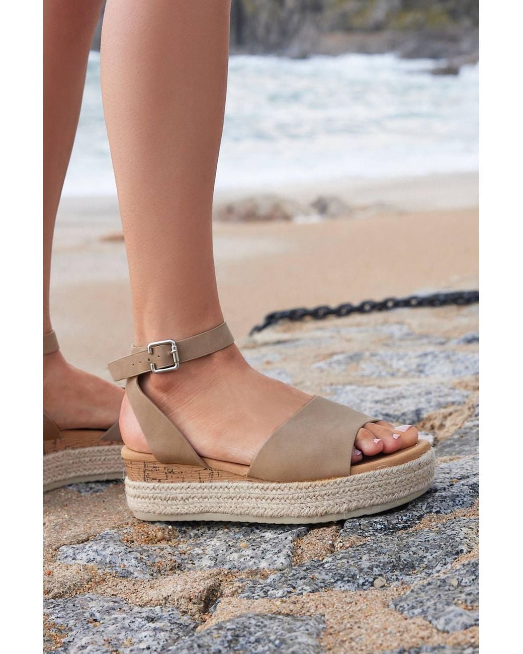 Linzi Gray Nirvana Nubuck Flatform Sandals