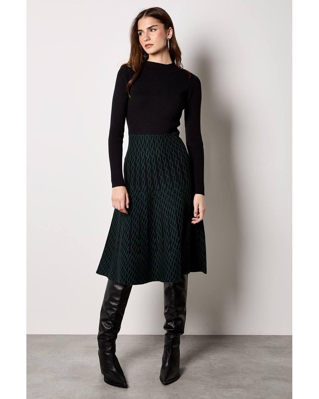 Apricot Black Diamond Link Knitted Midi Dress