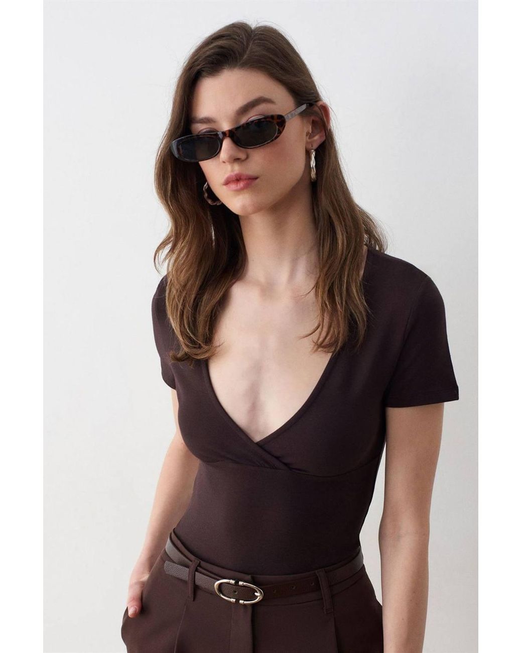 Dilvin Black Fitted V-Neck Short-Sleeve T-Shirt