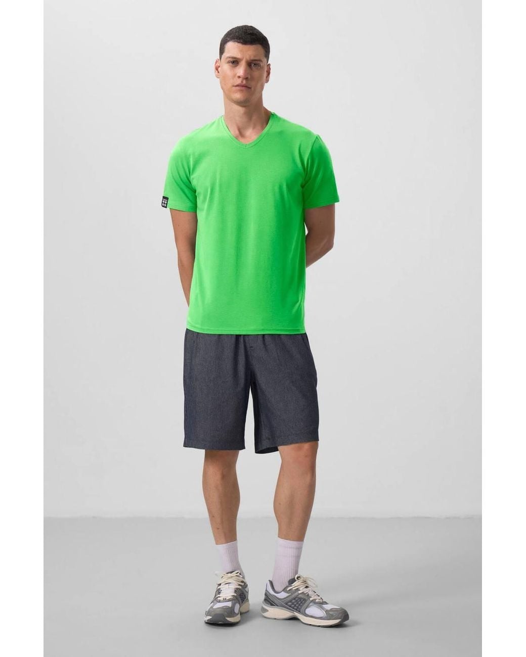 TOMMY LIFE Green V-Neck Short Sleeve T-Shirt for men