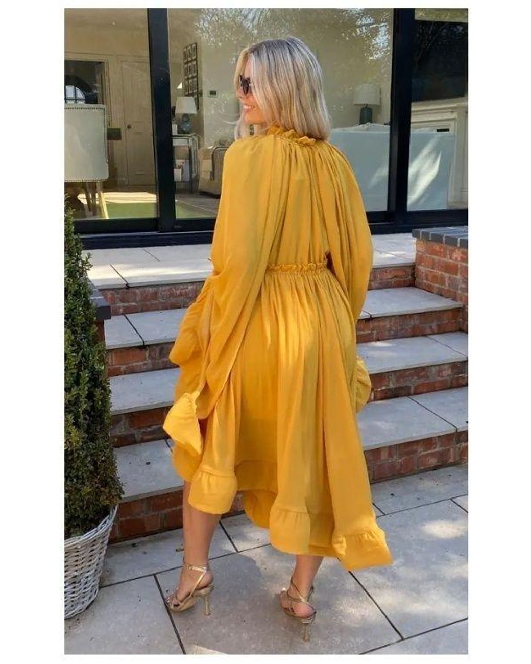 CY Gray Ruffle Hem & Sleeves Oversized Dress
