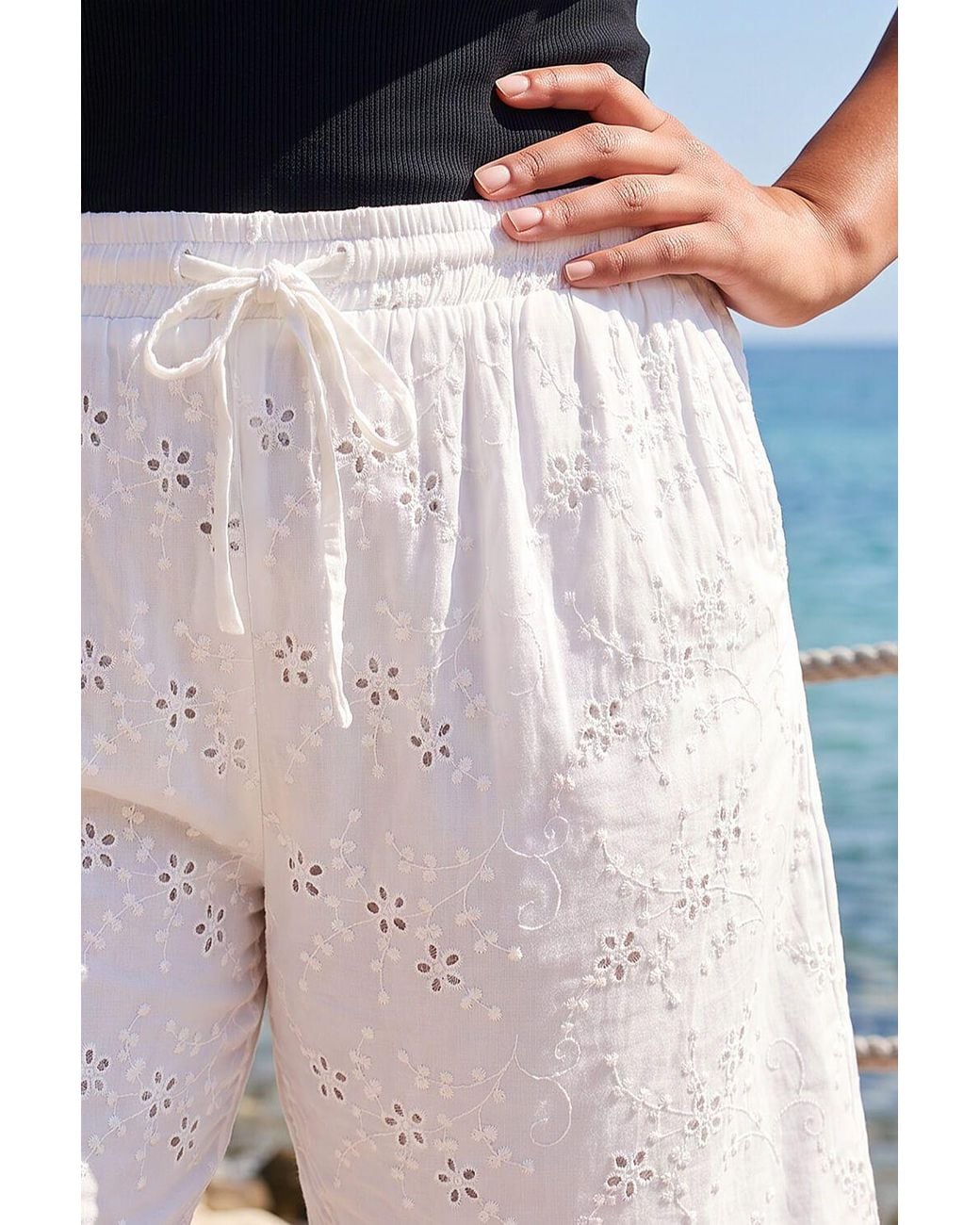 Roman White Curve Tie Waist Broderie Short