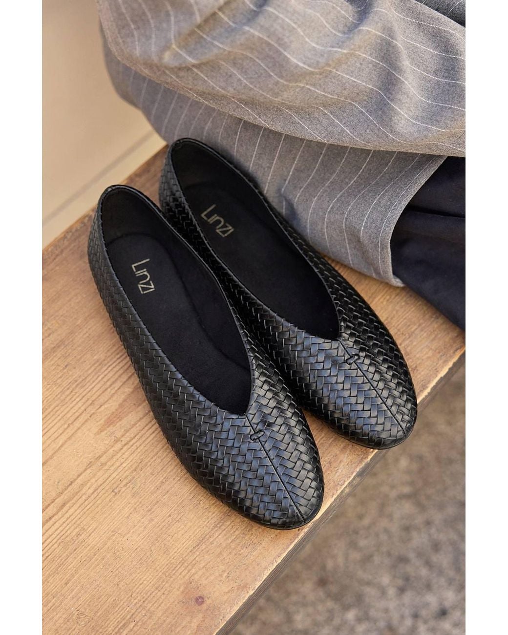 Linzi Black Etta Woven Effect Ballet Flats