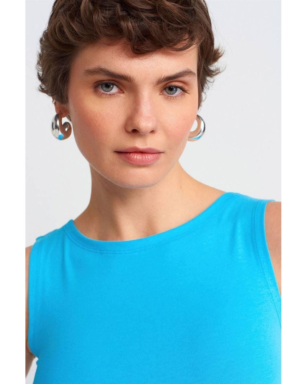Dilvin Blue Sleeveless Slim-Fit Boat Neck Blouse