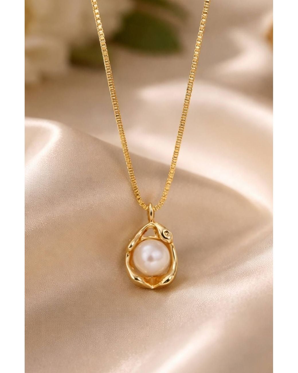 Lovii Brown French Elegance 14K-Plated Pearl Cup Pendant Necklace