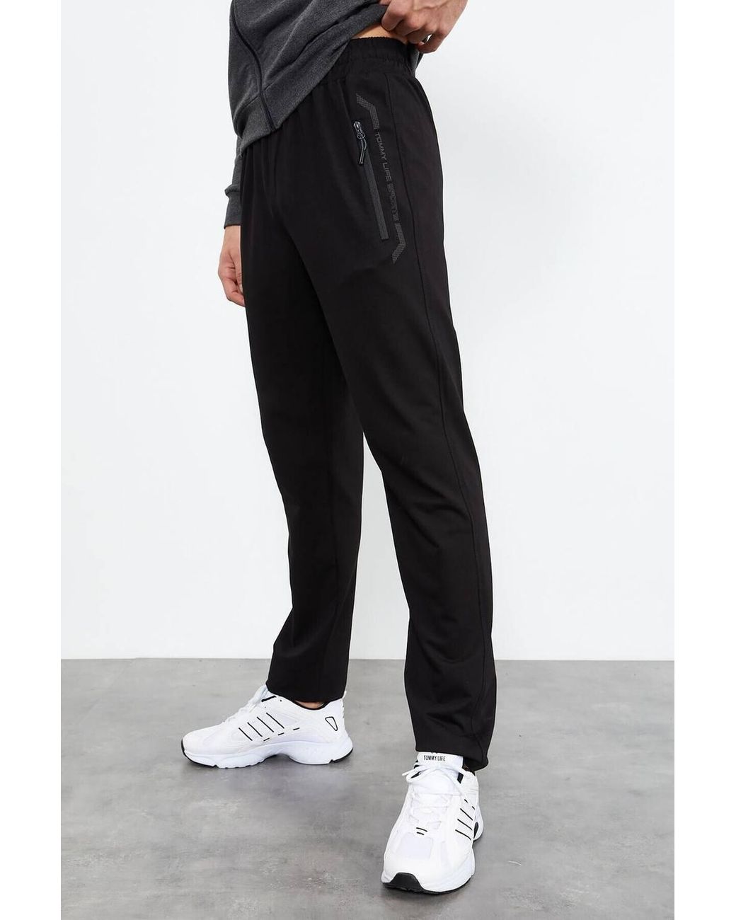 TOMMY LIFE Black Zip-Front Sweatshirt & Pants Set for men