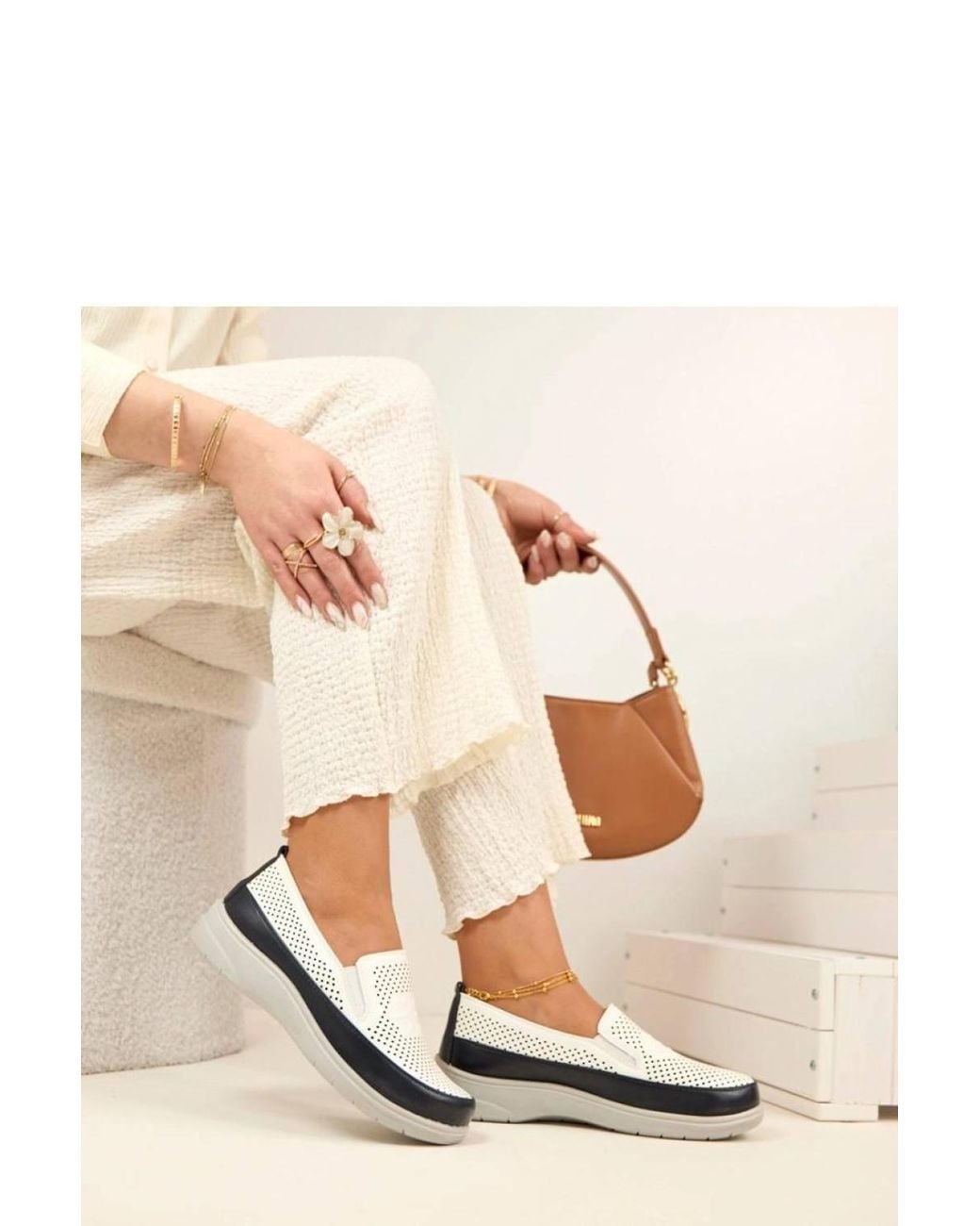 Love Lace Natural Stylish Cut Out Slip On Platform Shoes For Breathable Comfort