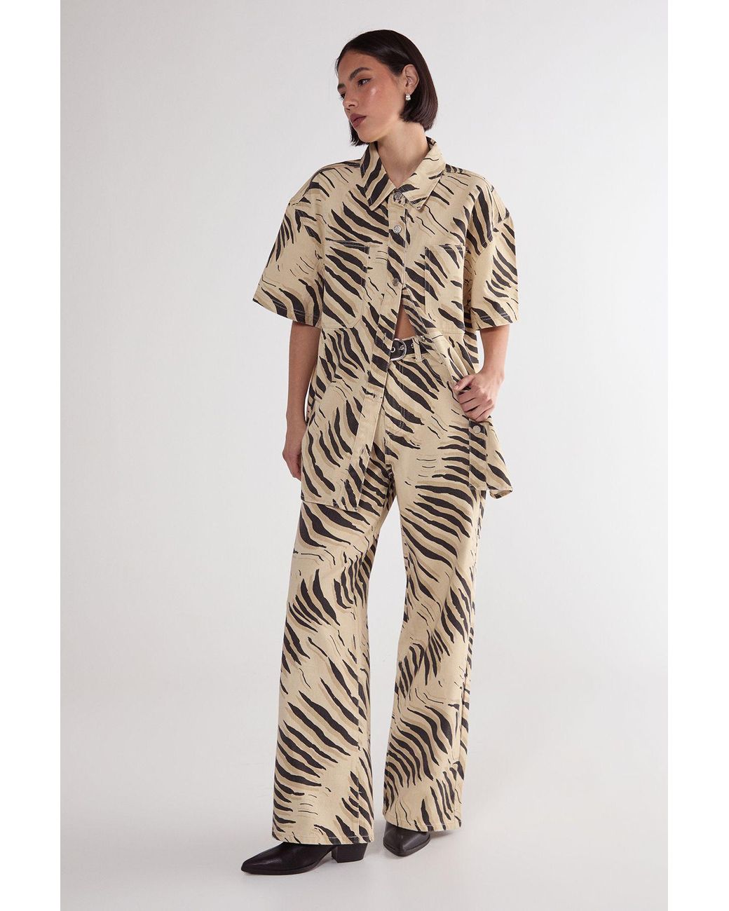 Nasty Gal Brown Tiger Print Short Sleeve Denim Shirt