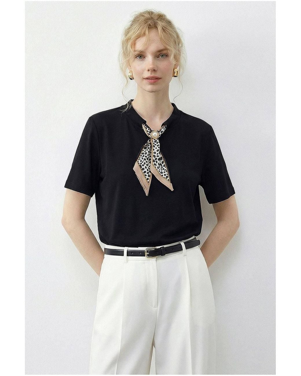 Bianco Lucci Black Basic Crew Neck T-Shirt With Accessory Detail