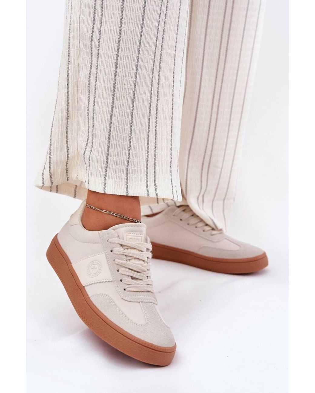 Love Lace Natural Big Star Low Cut Fabric & Suede Sneakers For Daily Comfort