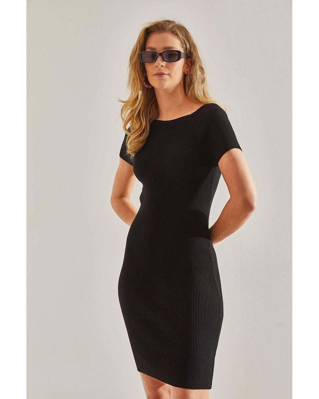 Bianco Lucci Black Slim Fit Crew Neck Midi Dress