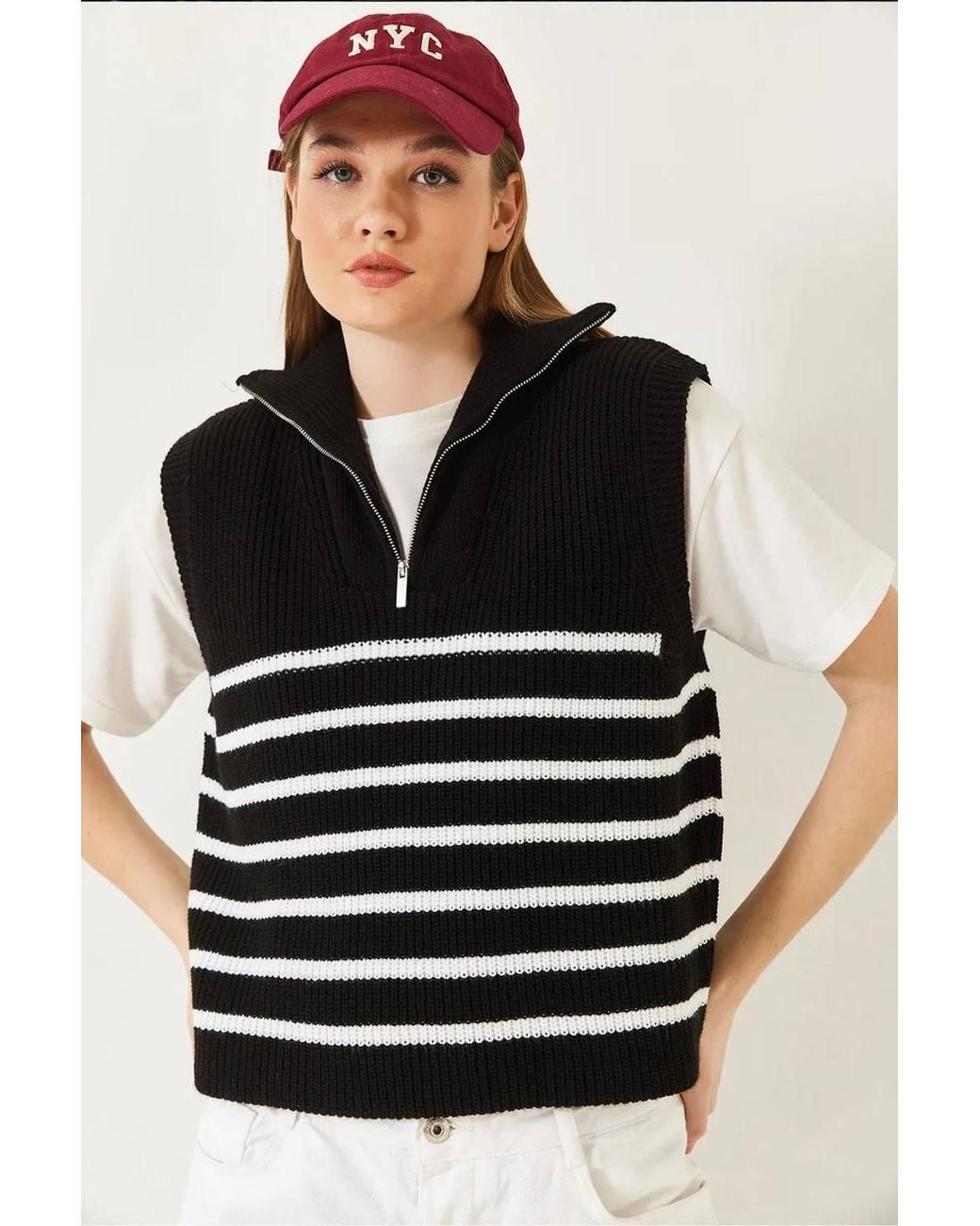 Bianco Lucci Black Striped Knitwear Sweater Vest With Zipper Collar