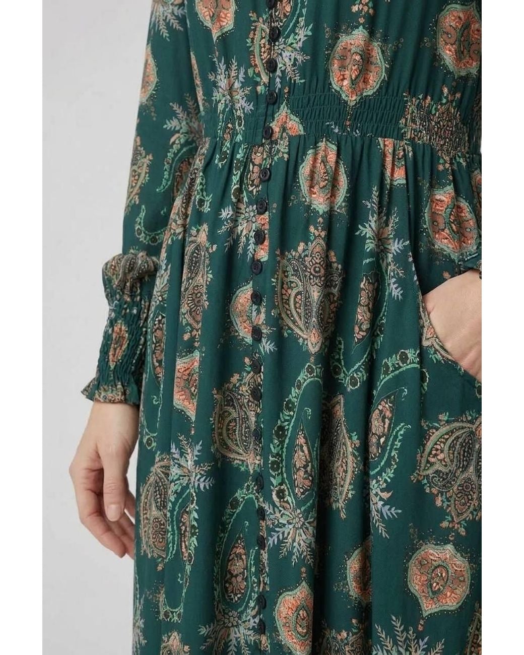 Izabel London Green Paisley Long Sleeve Shirred Maxi Dress