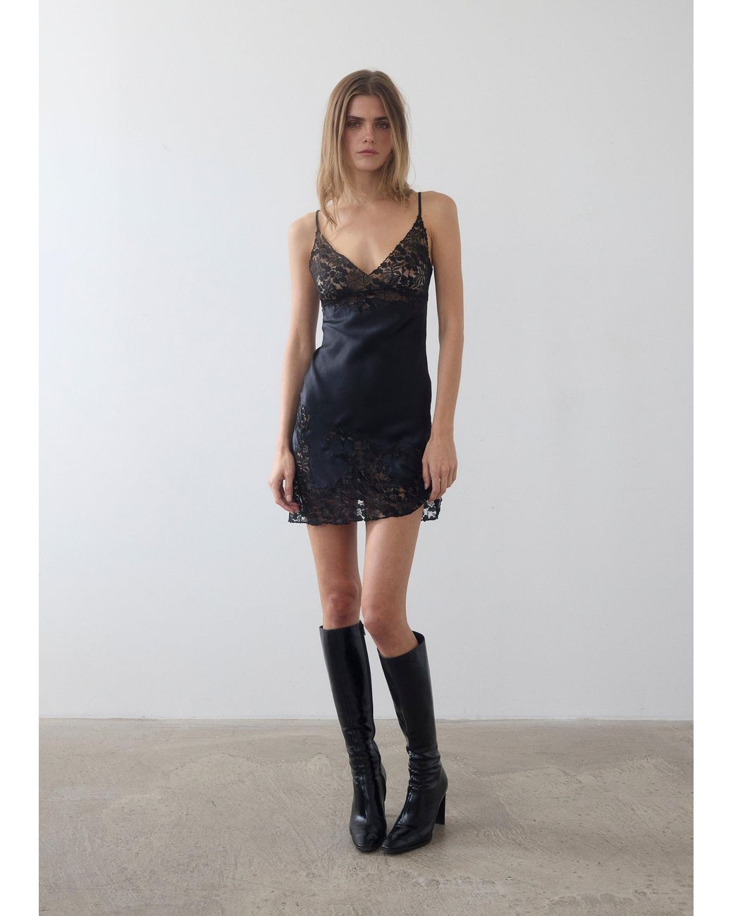 DEBUTE White The Tallulah Dress