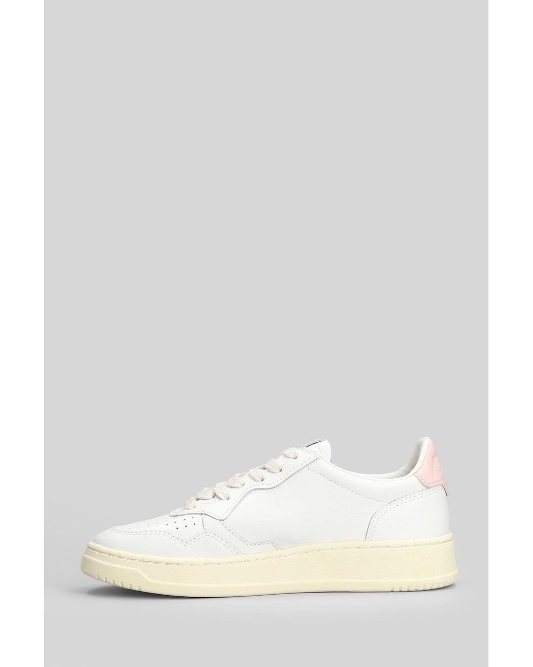 Autry White Medalist Low Sneakers