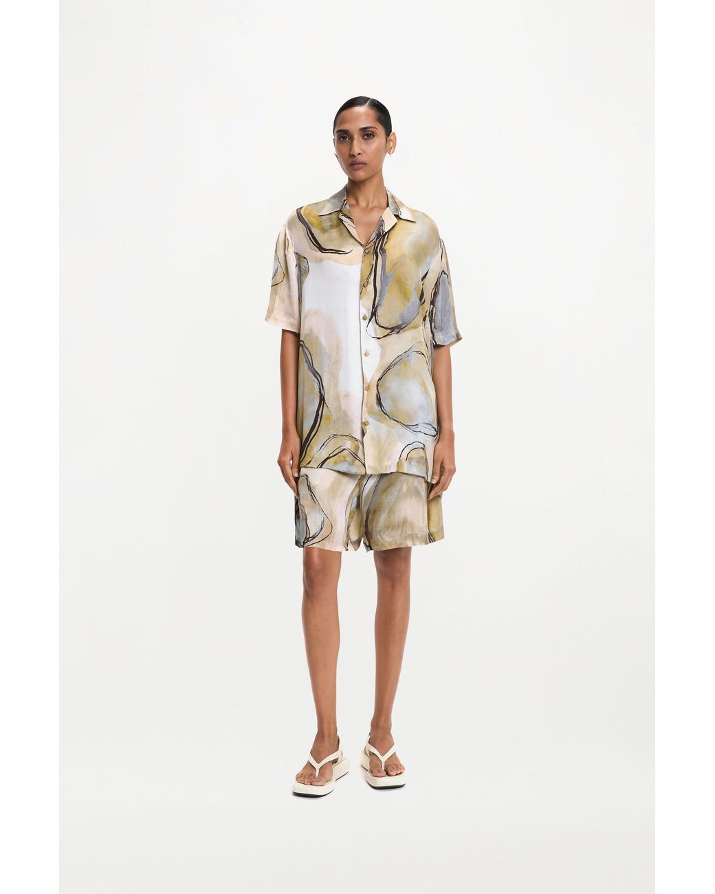 delos.land White Lazarus Shorts